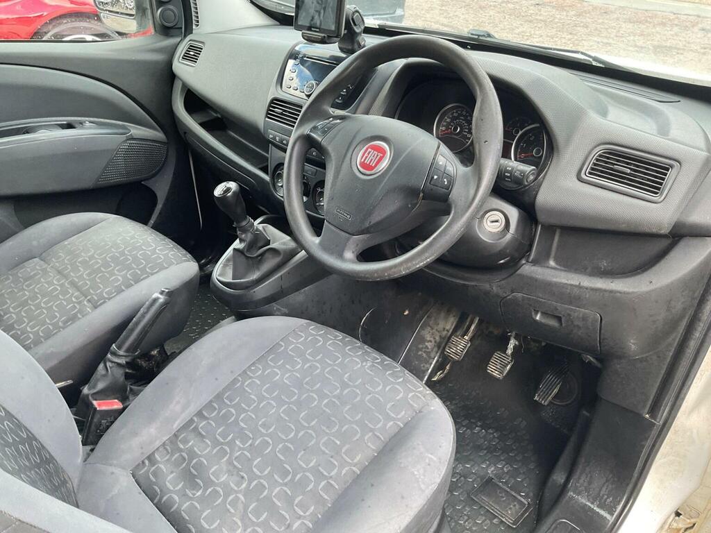 Fiat Doblo Easy White #16