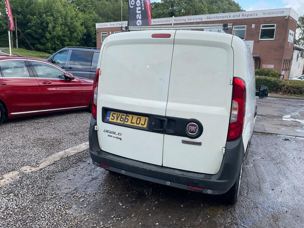 Fiat Doblo Easy White #70
