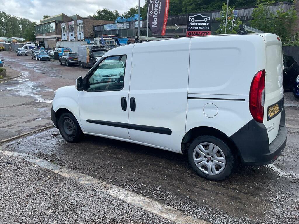 Fiat Doblo Easy White #91