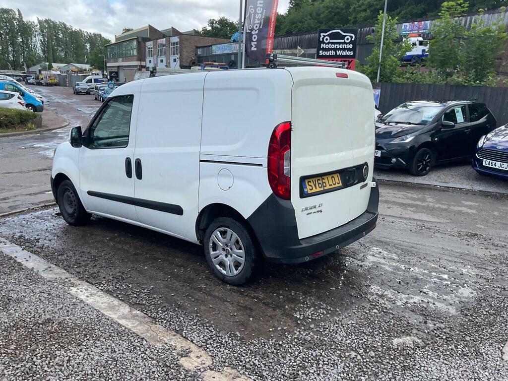 Fiat Doblo Easy White #86