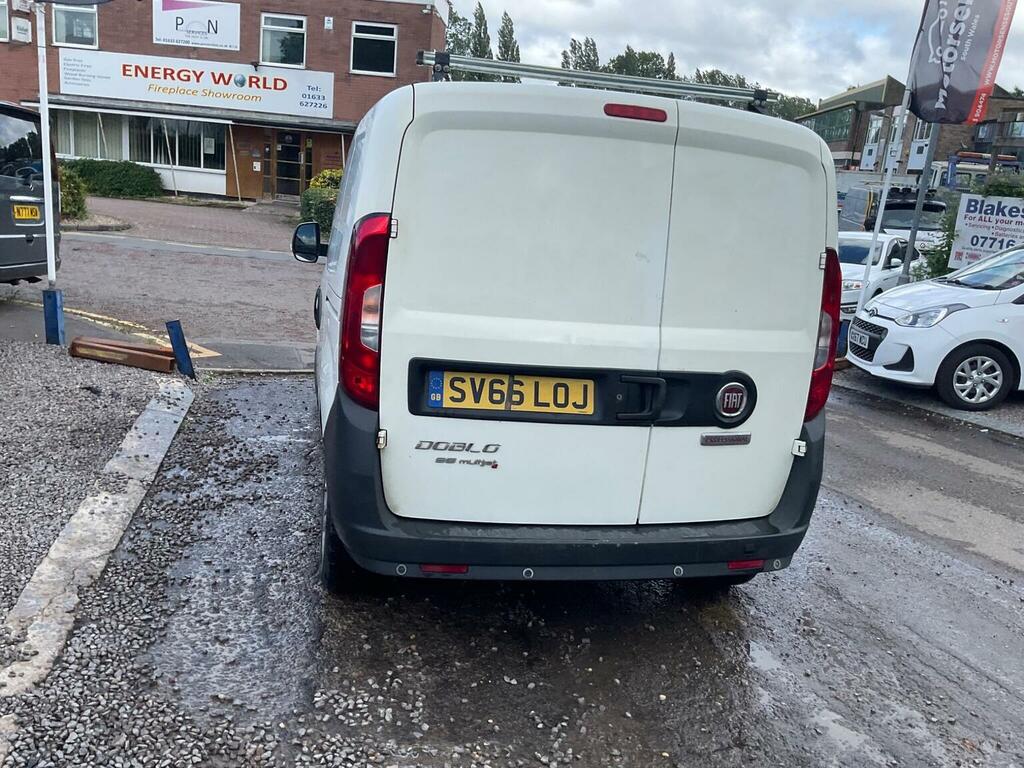 Fiat Doblo Easy White #74