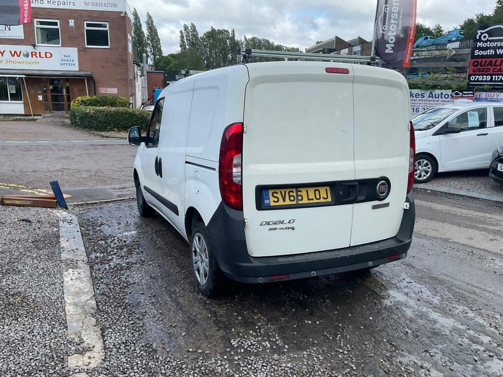 Fiat Doblo Easy White #81