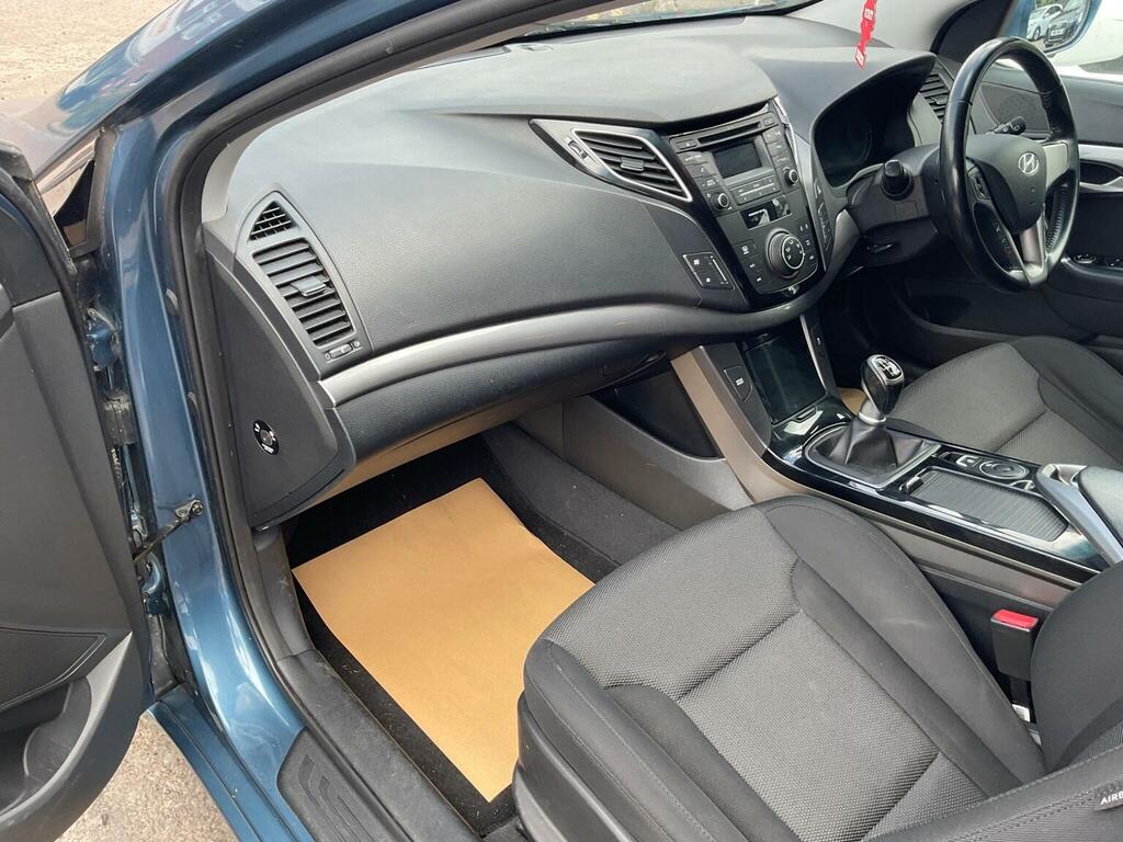 Hyundai I40 1.7 Crdi Se Nav Blue Drive 139 Bhp Blue #11
