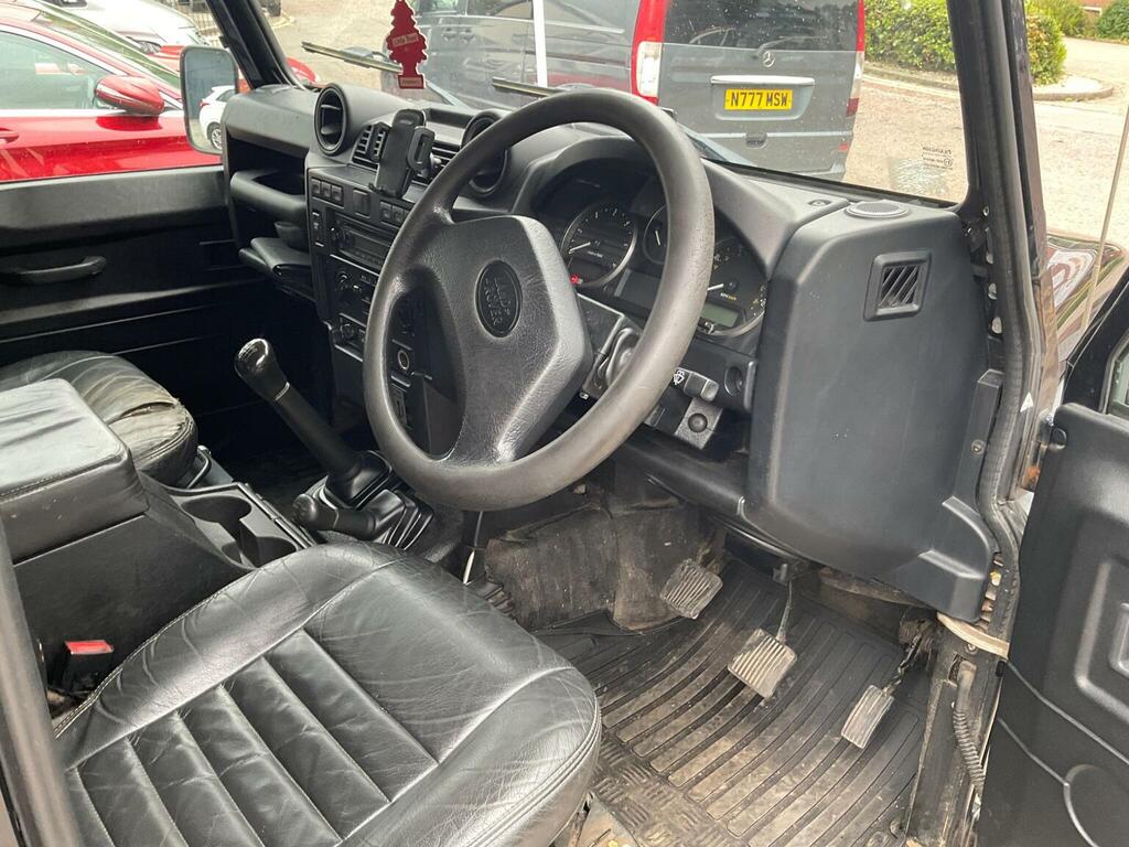 Land Rover Defender 110 Suv Black #16