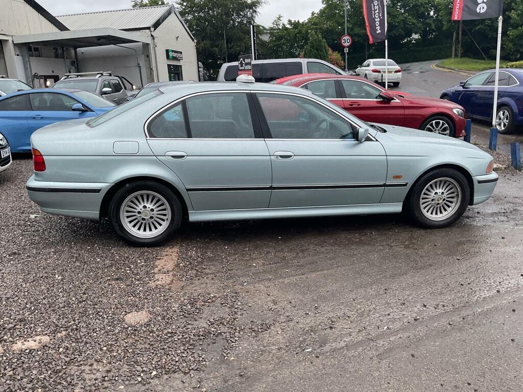 BMW 5 Series  Blue #64