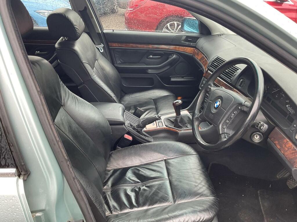 BMW 5 Series  Blue #22