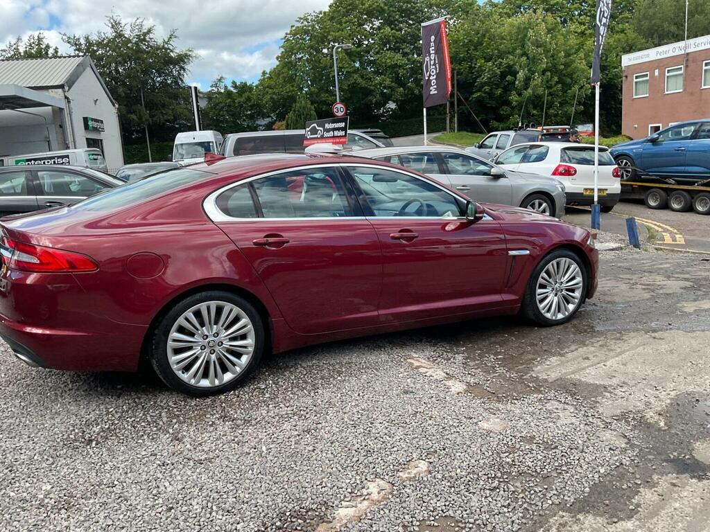 Jaguar XF D V6 Premium Silver #70