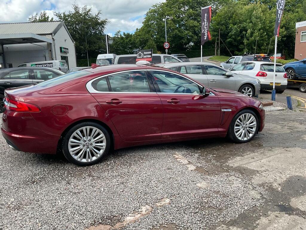 Jaguar XF D V6 Premium Silver #71