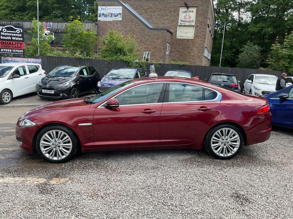 Jaguar XF D V6 Premium Silver #19
