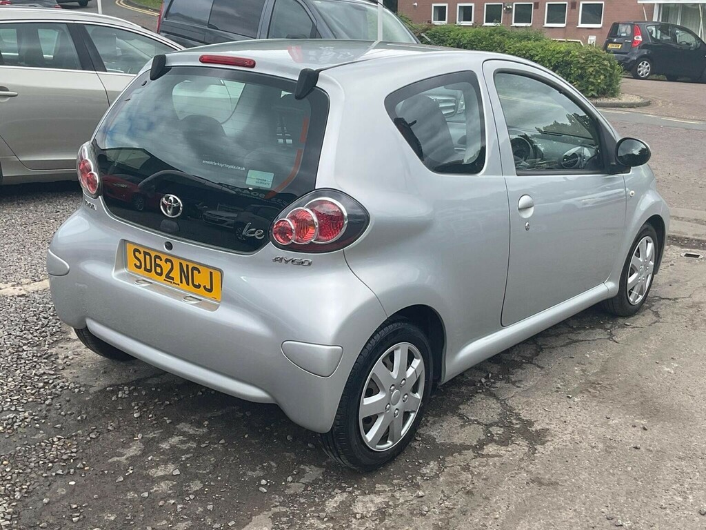 Toyota Aygo 1.0 Vvt-i Ice Euro 5 Silver #3