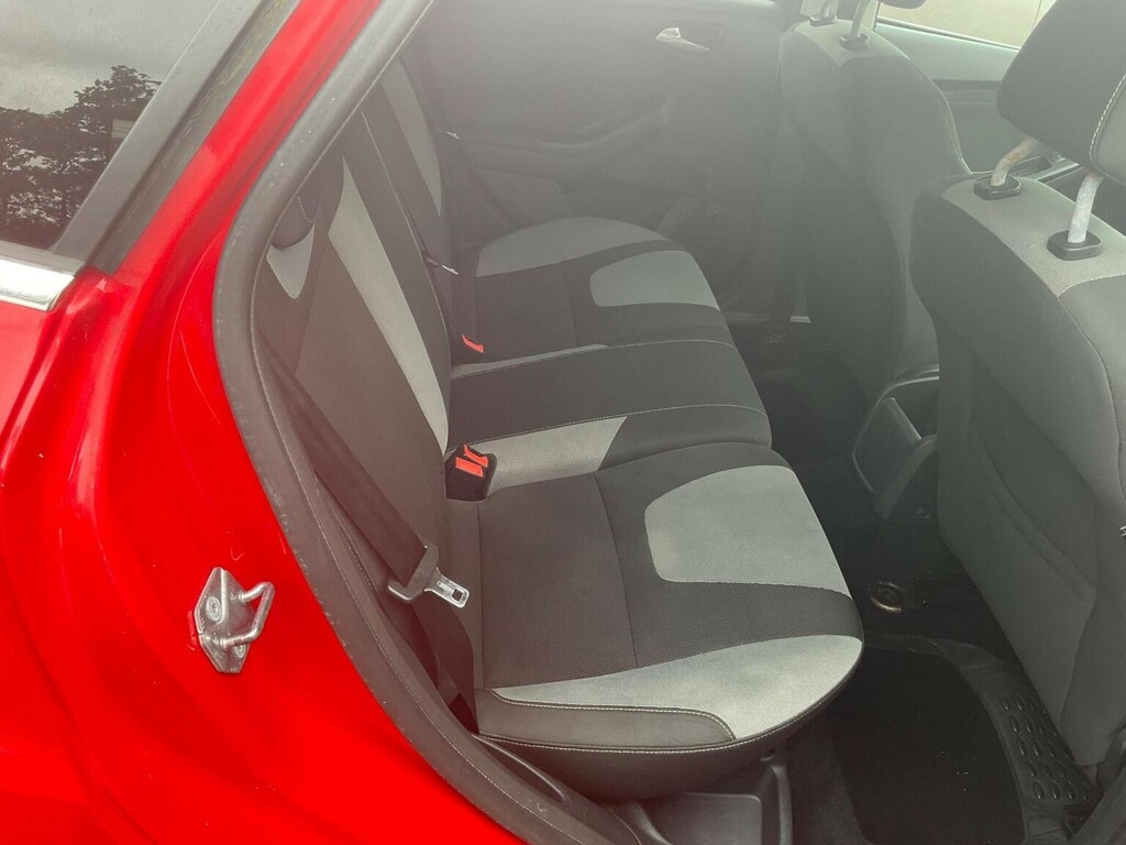 Ford Focus Zetec Tdci 1.6 Zetec Tdci White #25