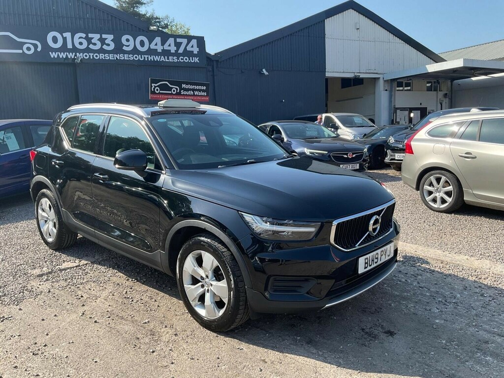 Volvo XC40 2.0 D3 Momentum Euro 6 S S Black #2