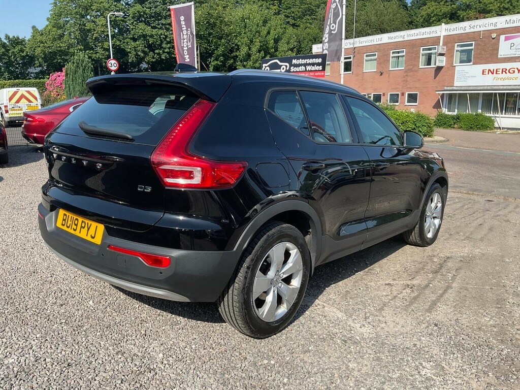 Volvo XC40 2.0 D3 Momentum Euro 6 S S Black #3