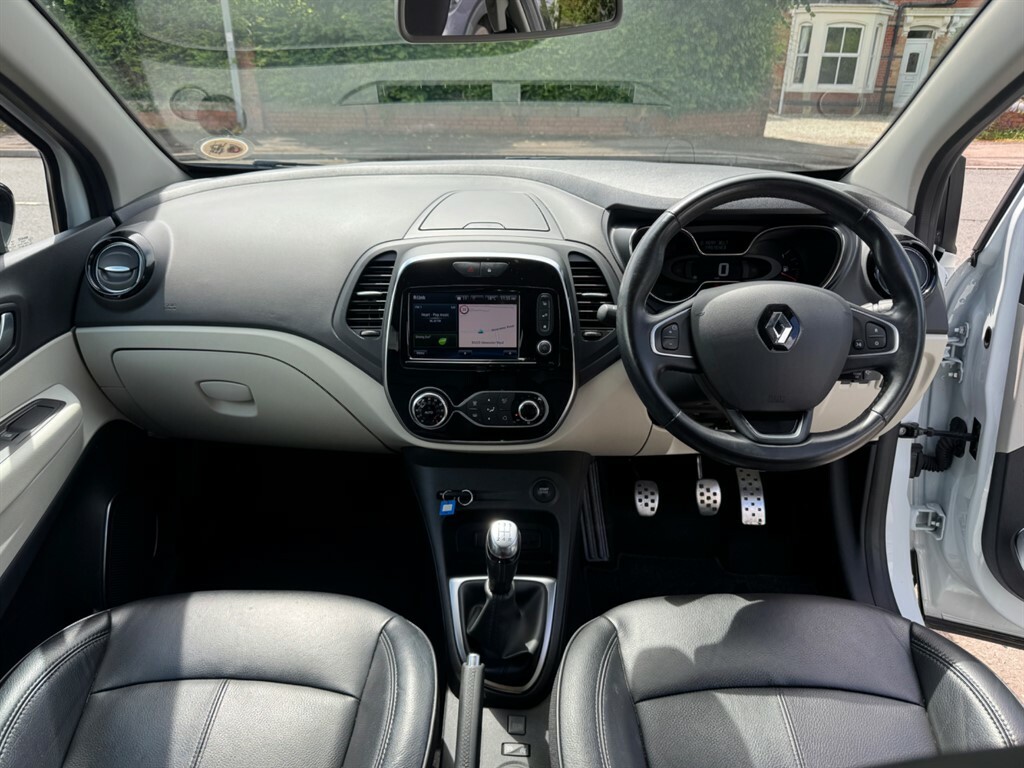 Renault Captur Gt Line Tce YC69WNH #3