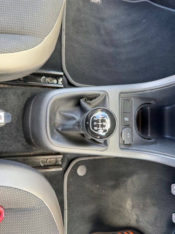 Volkswagen Up 1.0 High Up Silver #17