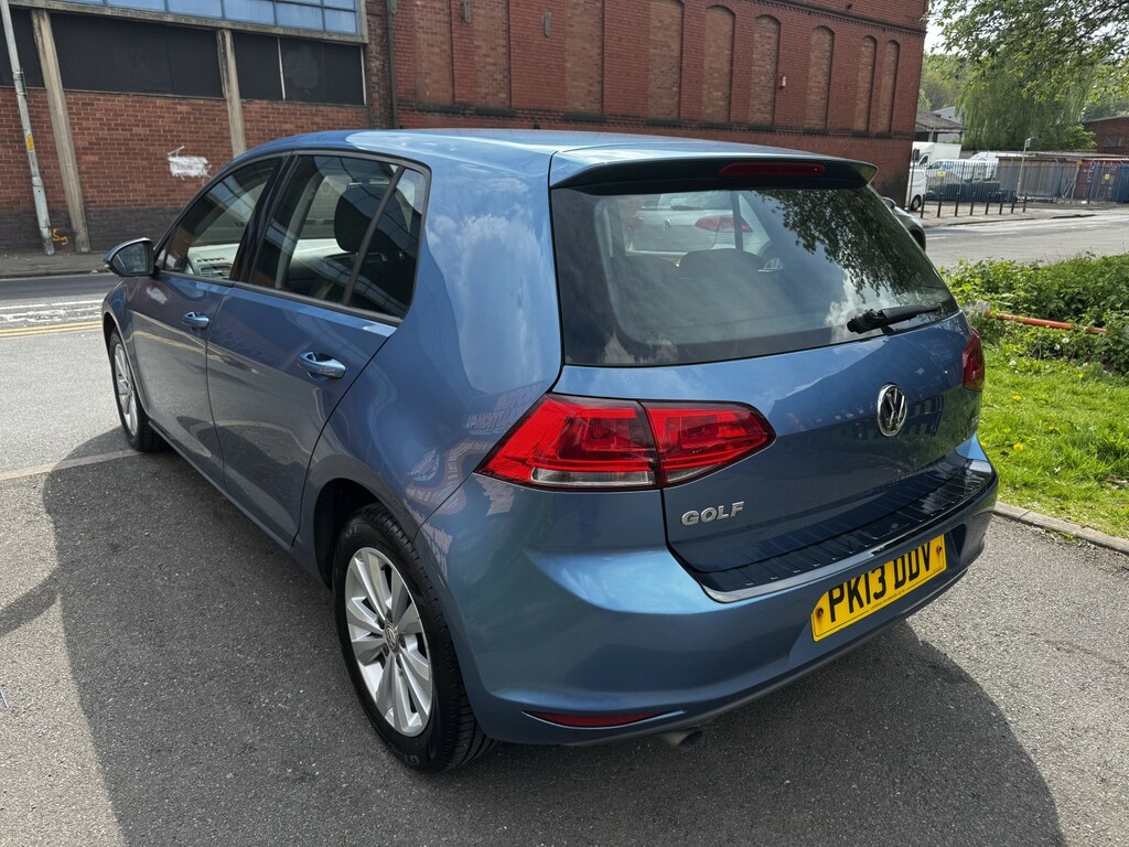 Volkswagen Golf Hatchback 1.6 Tdi Bluemotion Tech Se 201313 Blue #4