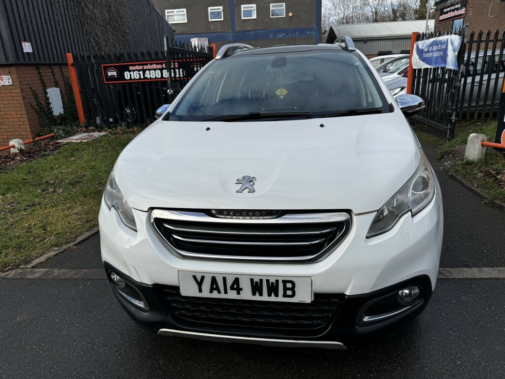 Peugeot 2008 Allure Black #32