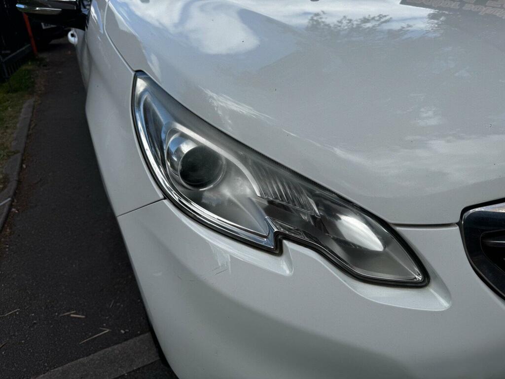 Peugeot 2008 Allure Black #9