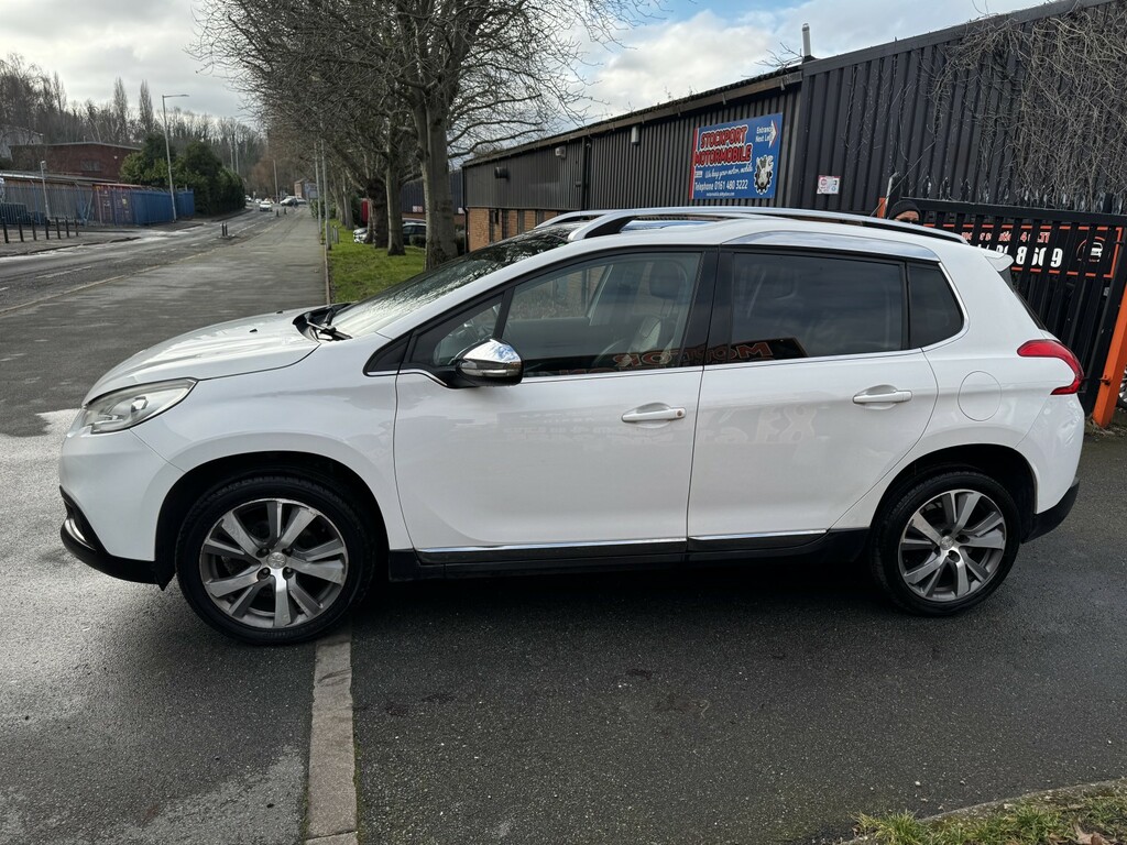 Peugeot 2008 Allure Black #33