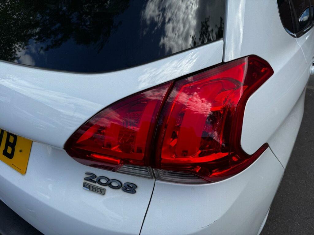 Peugeot 2008 Allure Black #68