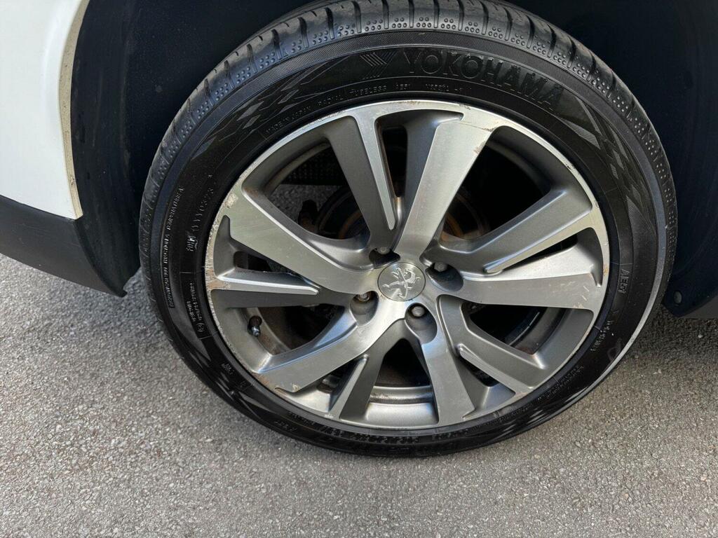 Peugeot 2008 Allure Black #26