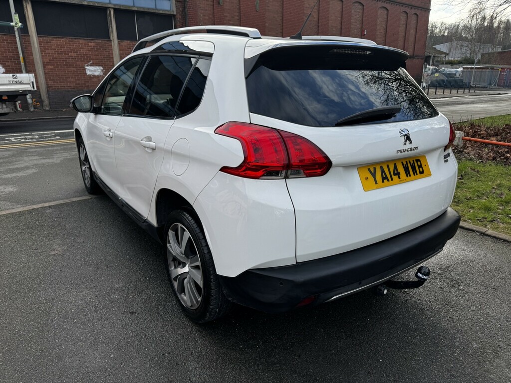 Peugeot 2008 1.6 E-hdi Feline White #4