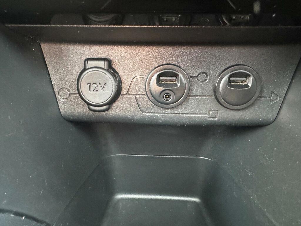 Peugeot 2008 Allure Black #94