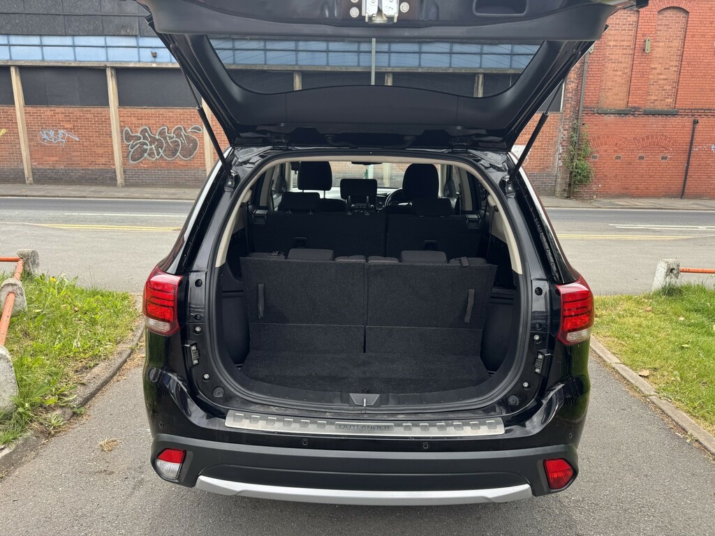 Mitsubishi Outlander 2.2 Di-d 4 White #27
