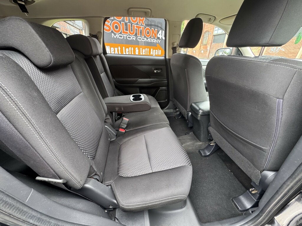 Mitsubishi Outlander 2.2 Di-d 4 White #38