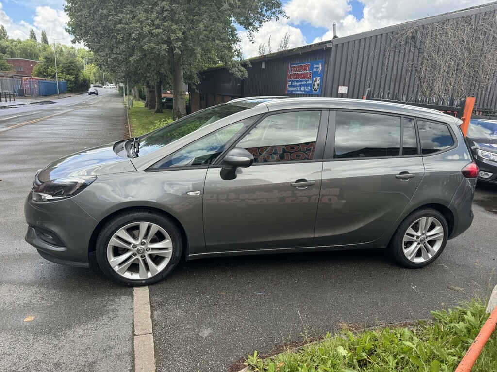 Vauxhall Zafira Tourer Design Red #56