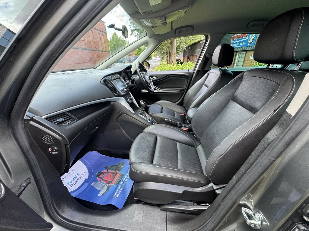 Vauxhall Zafira Tourer Design Red #31