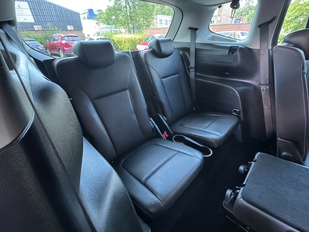 Vauxhall Zafira Tourer Design Red #36