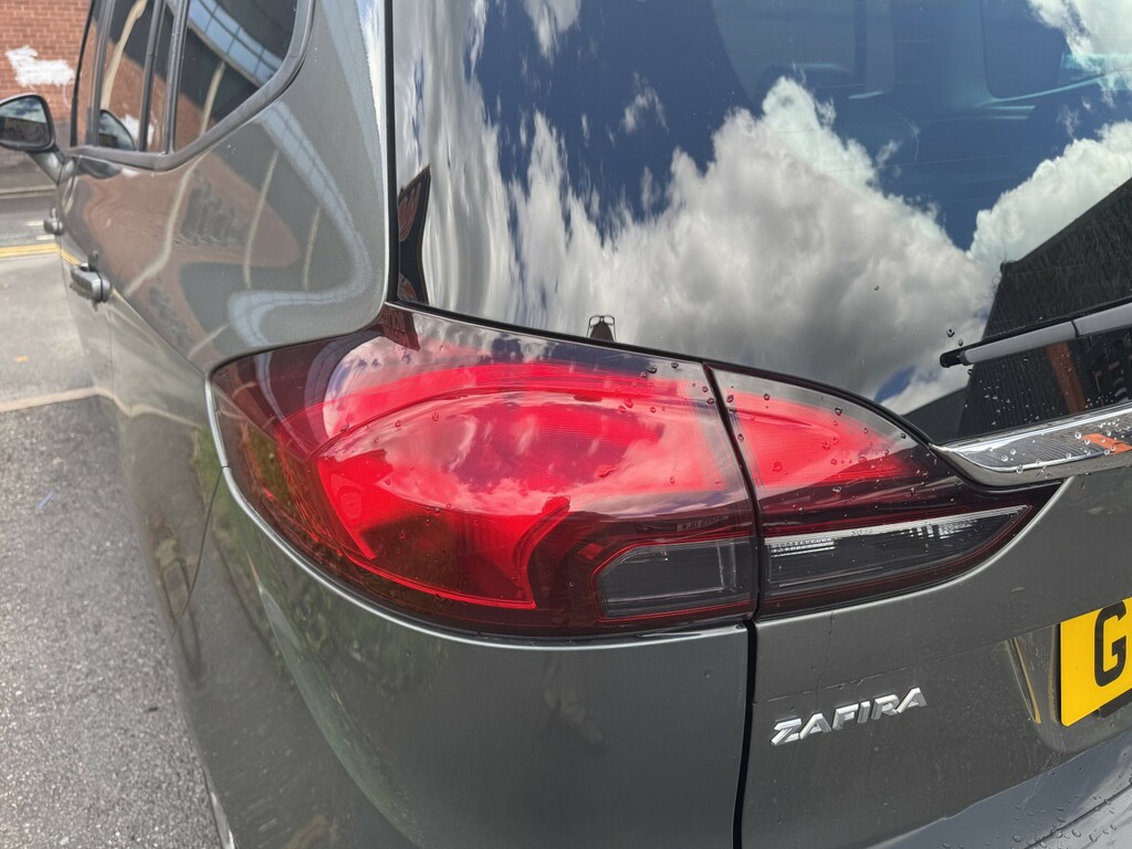 Vauxhall Zafira Tourer Design Red #66
