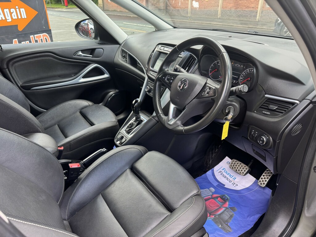 Vauxhall Zafira Tourer Design Red #78