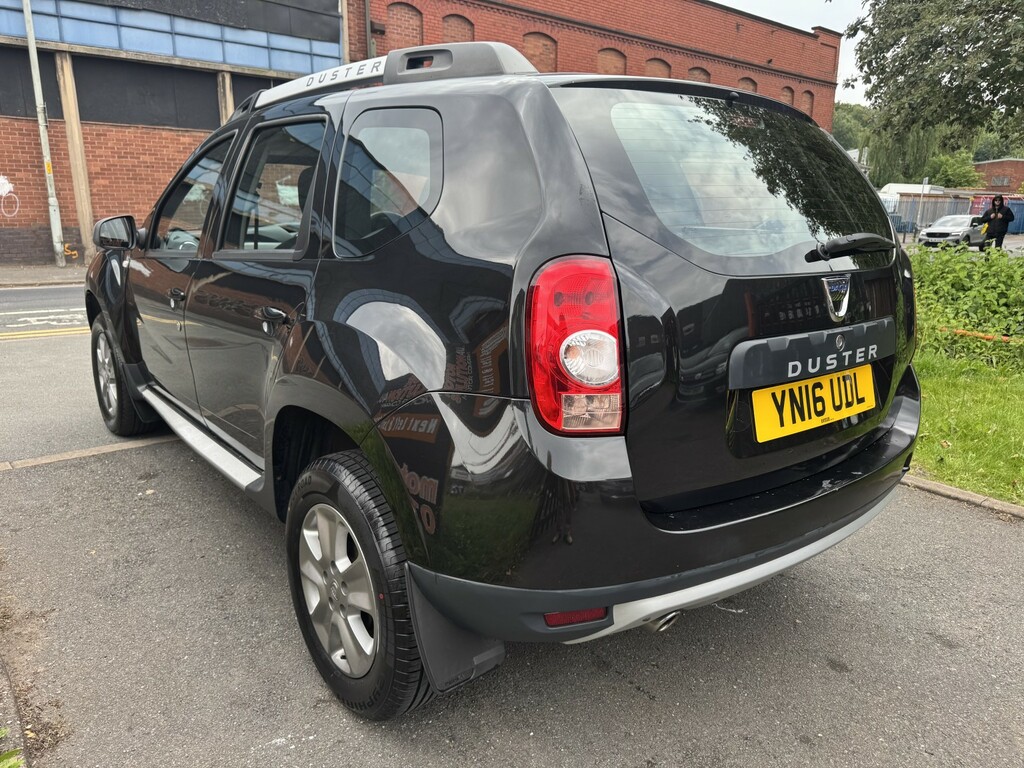 Dacia Duster 1.5 Laureate Dci 110 4X2 Black #4