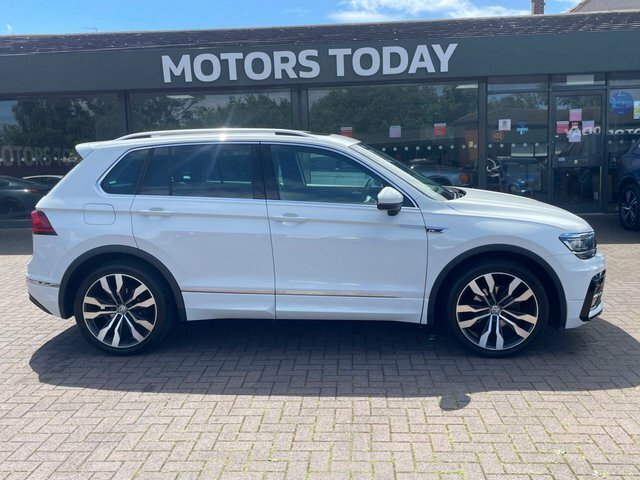 Volkswagen Tiguan 2018 2.0 Tdi R-line Suv Dsg 4Motion Eur White #3