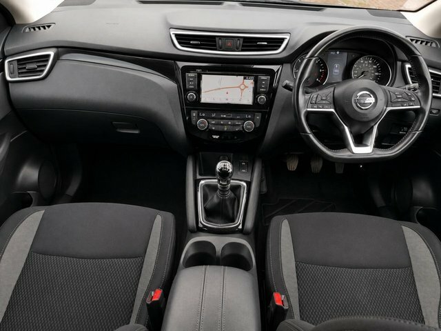 Nissan Qashqai 2019 1.5 Dci Acenta Premium Suv Black #2