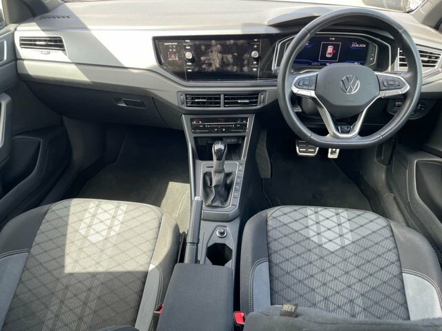 Volkswagen Taigo 2023 1.5 Tsi R-line Suv Dsg Euro 6 Ss Grey #2