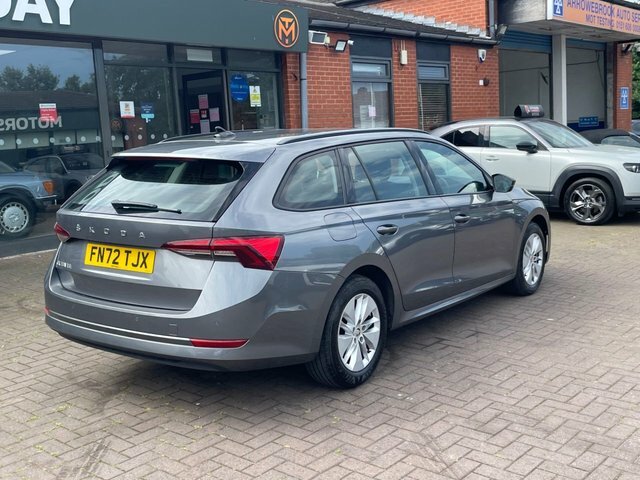 Skoda Octavia 2022 1.5 Tsi Act Se Technology Estate M Grey #5