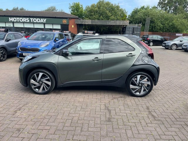 Toyota Aygo X 2023 1.0 Vvt-i Edge Hatchback X-shift E Green #3