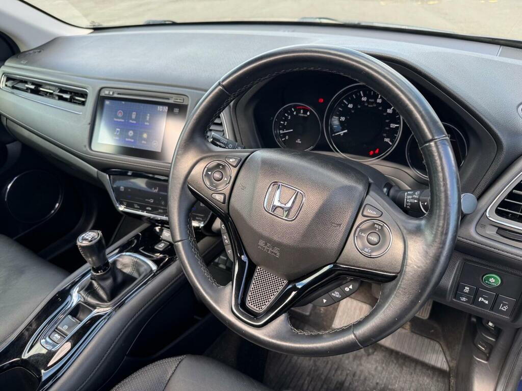 Honda Hr-V  Red #9