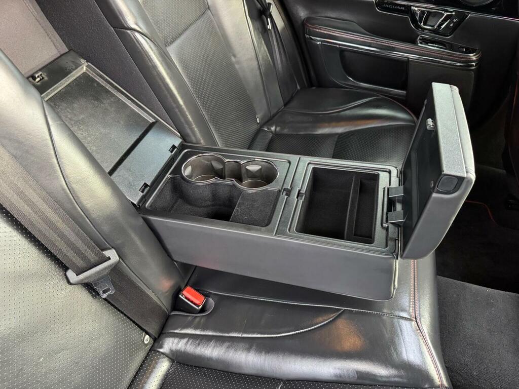 Jaguar XJ Saloon Grey #17