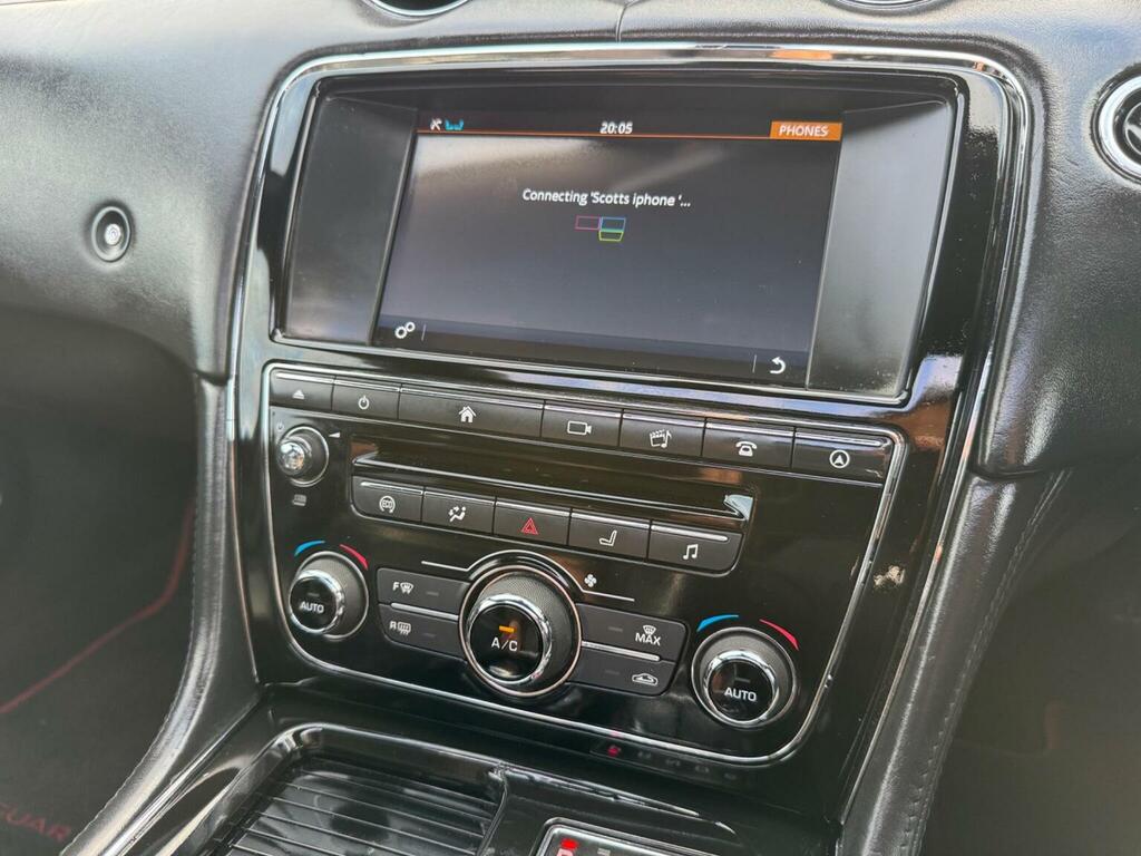 Jaguar XJ Saloon Grey #27