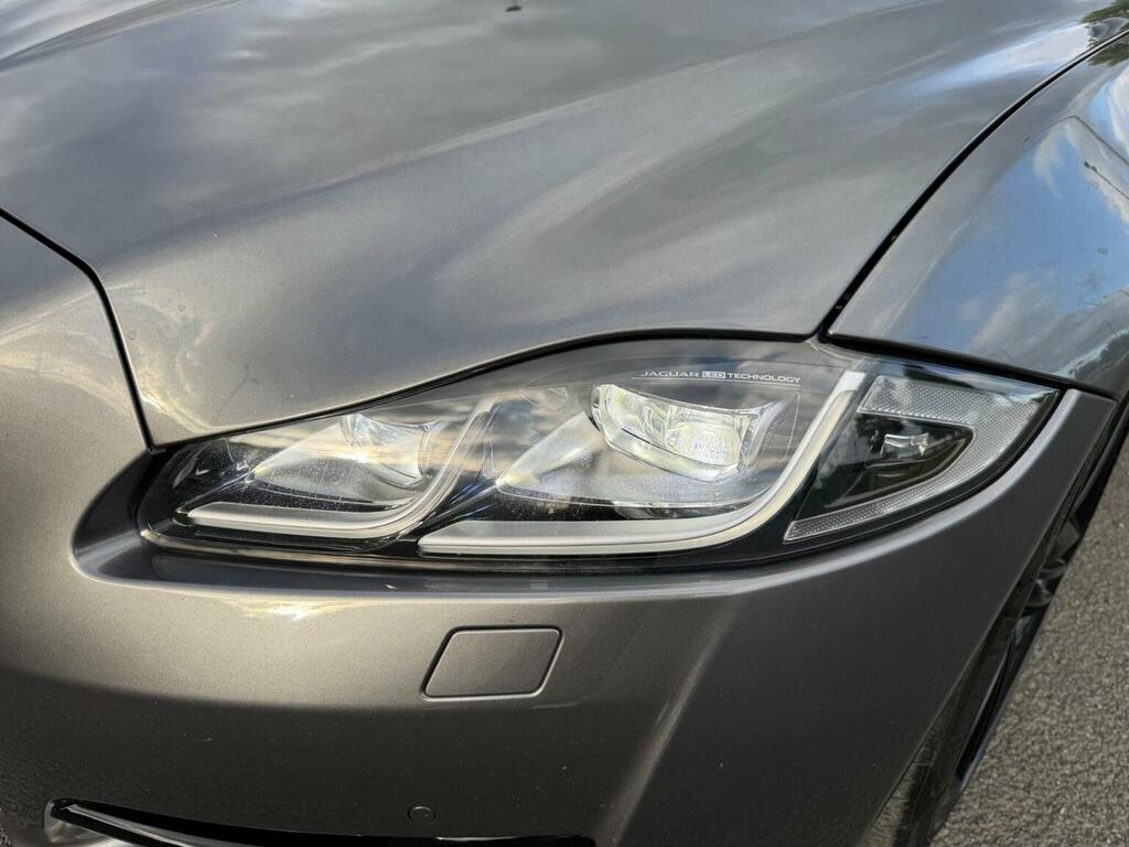 Jaguar XJ Saloon Grey #46