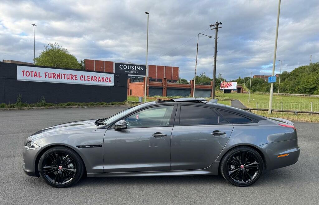 Jaguar XJ Saloon Grey #8