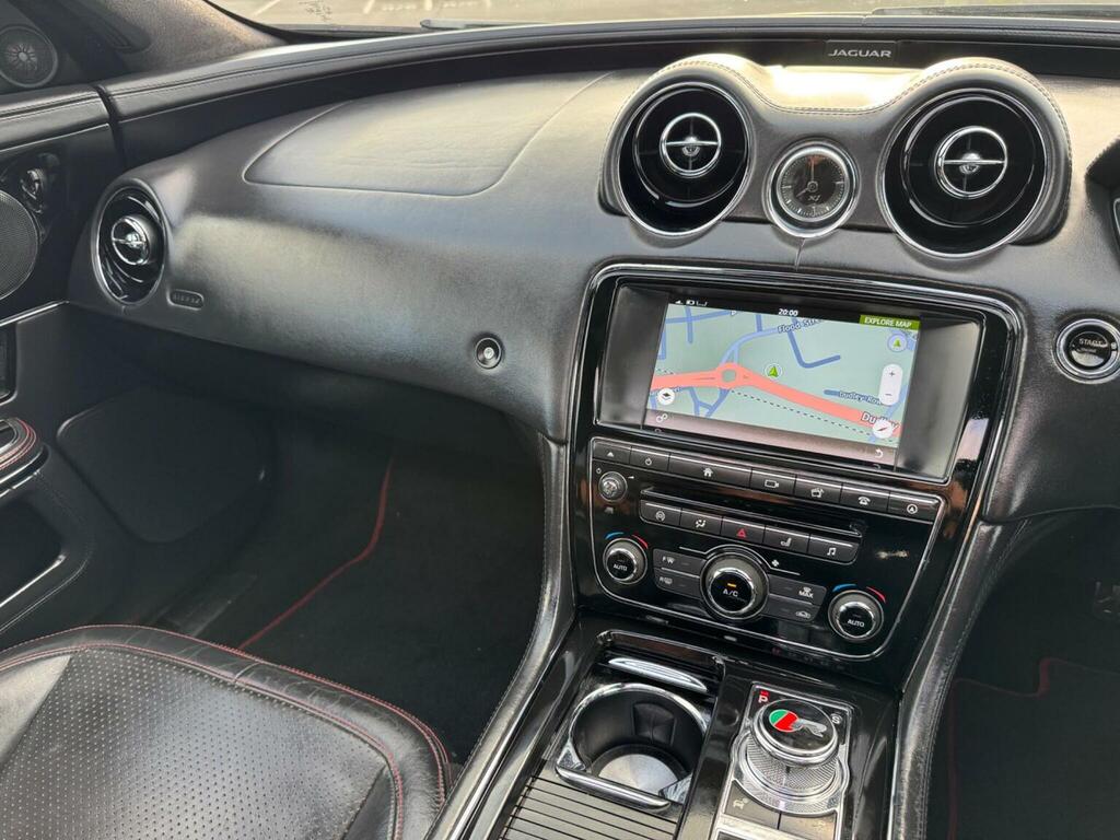 Jaguar XJ Saloon Grey #11
