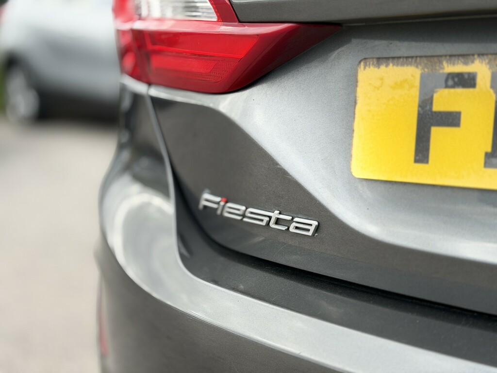 Ford Fiesta Hatchback 1.5 Tdci Titanium 201818 Grey