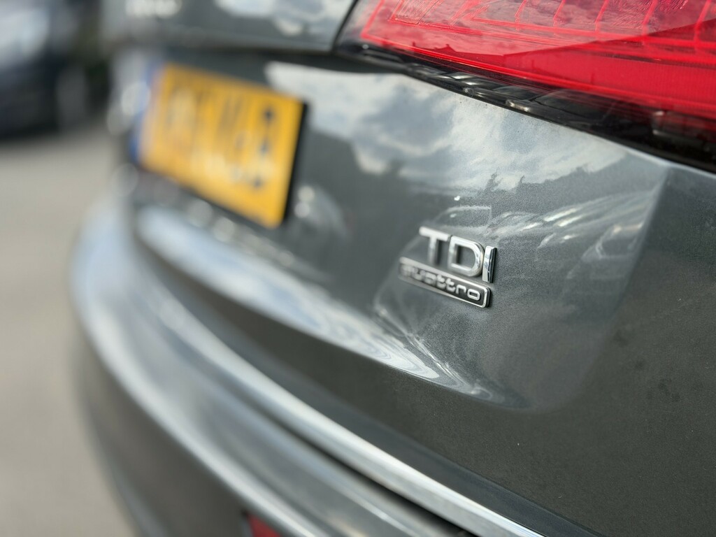 Audi Q5 2.0 Tdi S Line Plus Grey