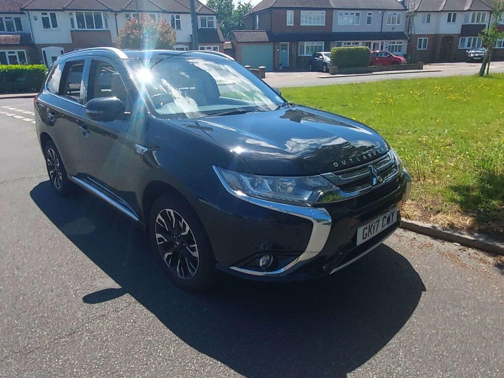 Mitsubishi Outlander Phev 4H White #7