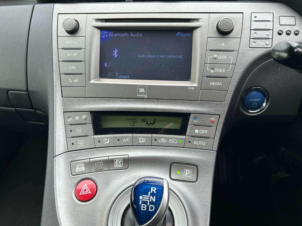 Toyota Prius Prius Icon Cvt White #13